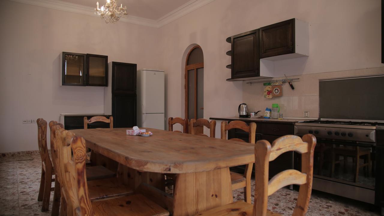 Noy Hostel Єреван Екстер'єр фото