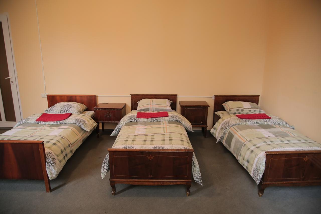 Noy Hostel Єреван Екстер'єр фото