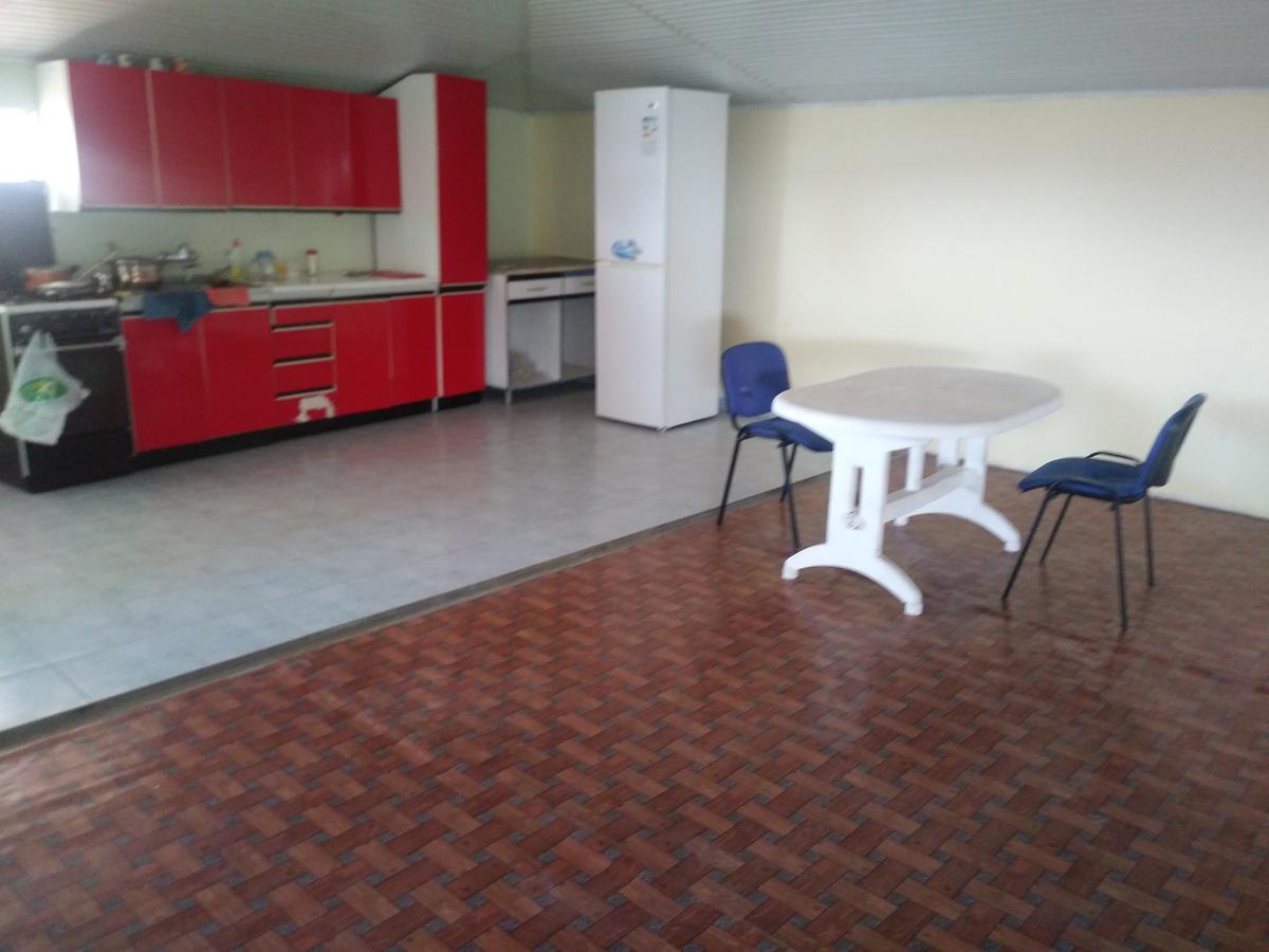 Noy Hostel Єреван Екстер'єр фото
